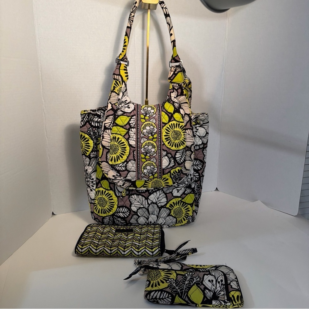 Vera Bradley Change it Up Backpack Tote:Wallet:Wristlet Retired Island Bloom - Picture 2 of 16